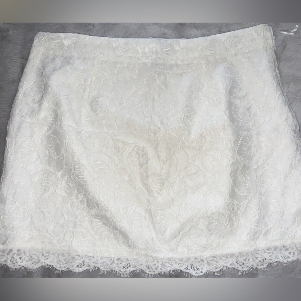 NWOT Aqua White Lace skirt